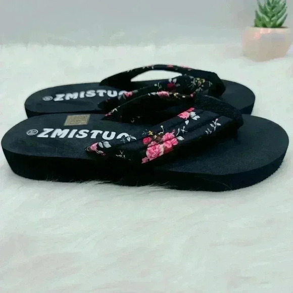 Womens Floral Bloom Bliss Flip-Flops, 7.5 - Picture 3 of 8